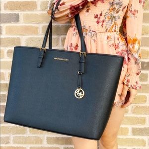 Michael Kors large jet set saffiano black tote